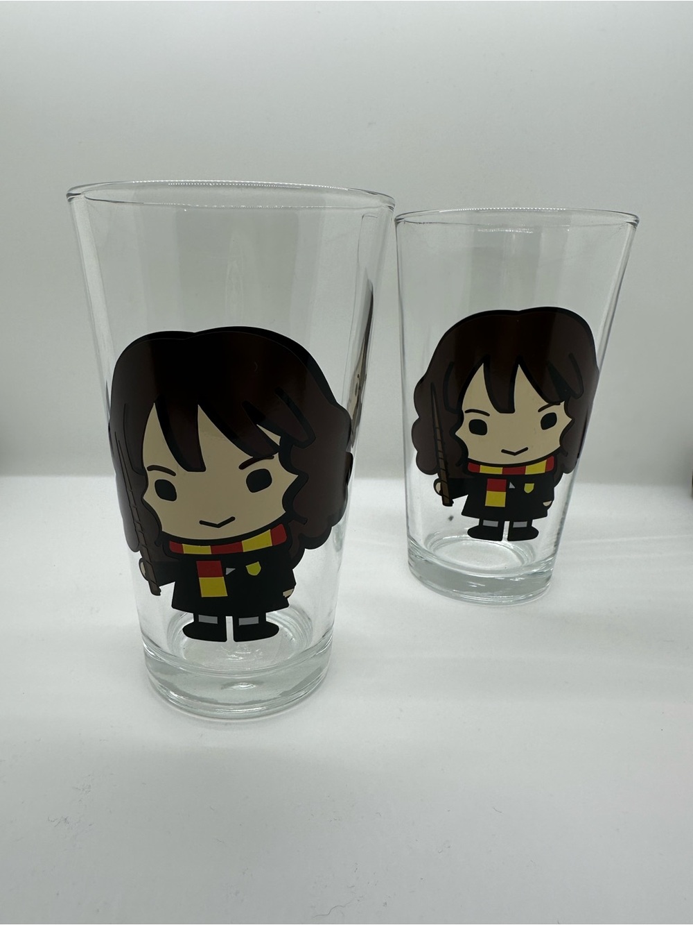 Hermione Grainger Wizard Pint Glass - Red & Yellow Scarf Design